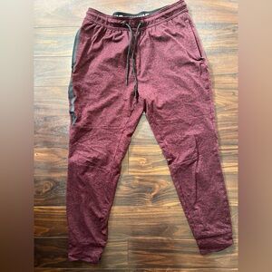 American Eagle Men’s Heathered Maroon Active Joggers